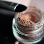 makeup-2409409_1280